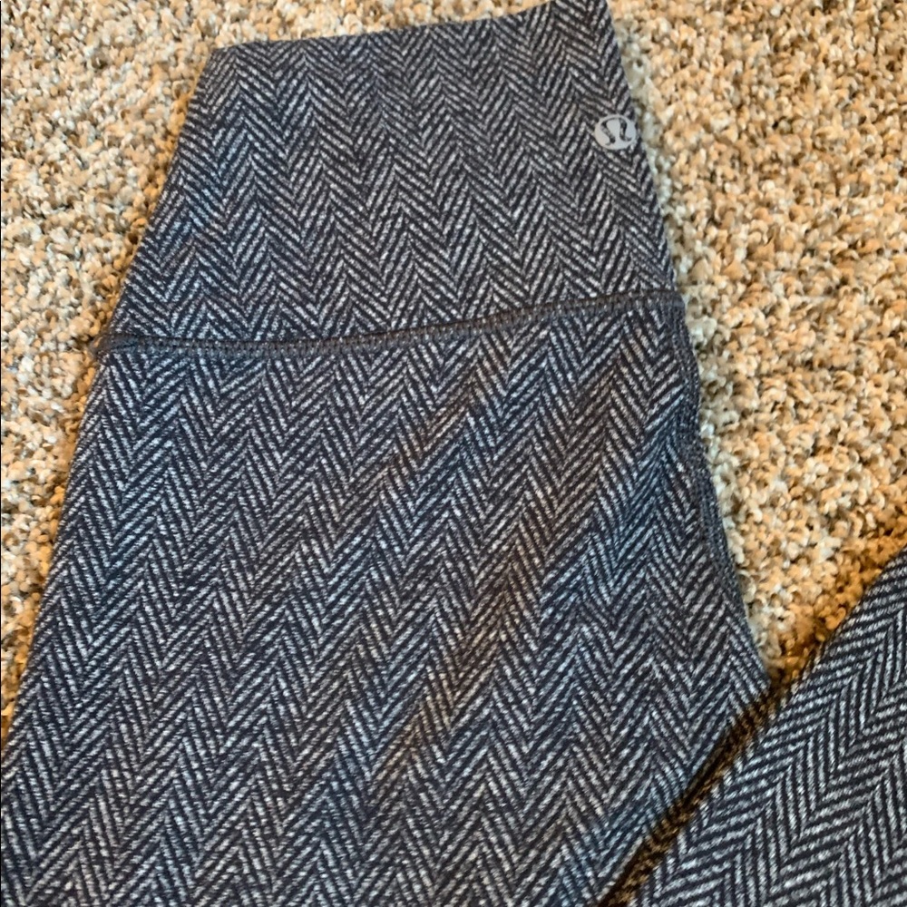 Lululemon 7/8 wunder under Houndstooth leggings